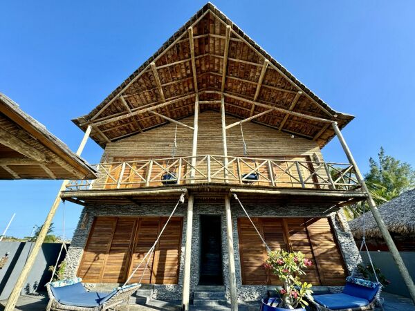 Imagem 3 de Casa espaçosa, pé na areia, com vista maravilhosa, localizada no Preá
